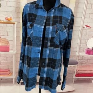 Men’s flannel Levi’s Shirt Size Large